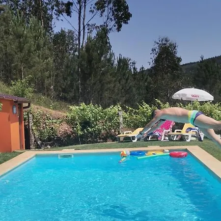 Casa Da Tia Bina Dom wakacyjny Castelo de Paiva