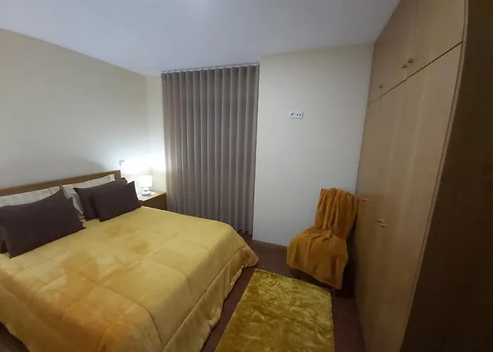 Casa Da Tia Bina 카스텔루 지 파이바